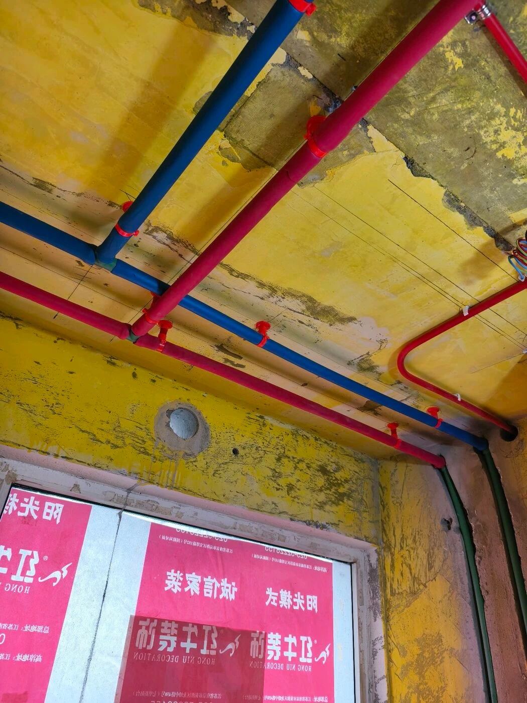 南京紅牛裝飾定期工地巡檢，以專業(yè)和熱情回饋每一份信任！09