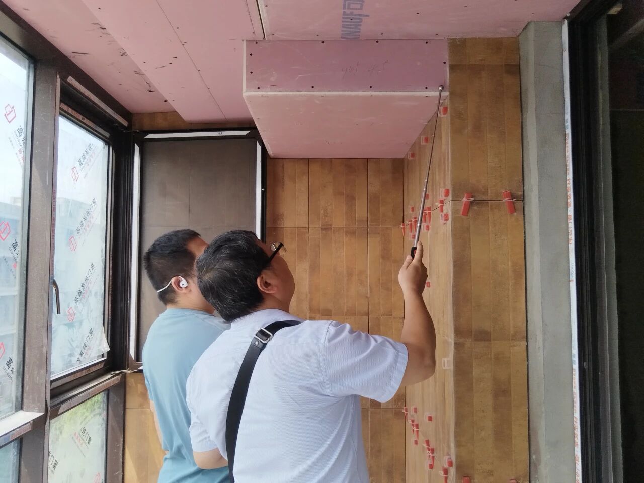 九月秋意漸濃，工地巡檢步履不停，只為兌現(xiàn)品質(zhì)承諾！04